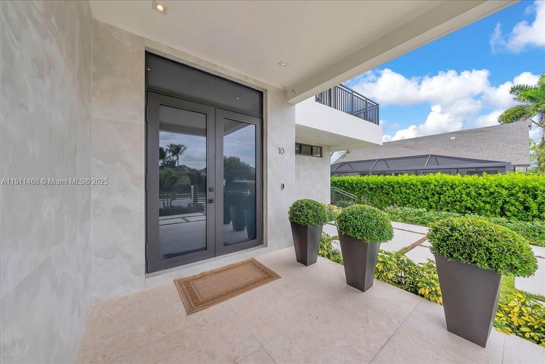 For Sale: $2,980,000 (4 beds, 4 baths, 5306 Square Feet)