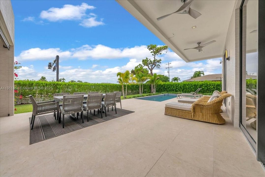 For Sale: $2,980,000 (4 beds, 4 baths, 5306 Square Feet)