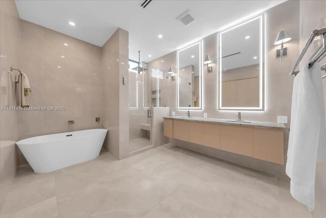 For Sale: $2,980,000 (4 beds, 4 baths, 5306 Square Feet)