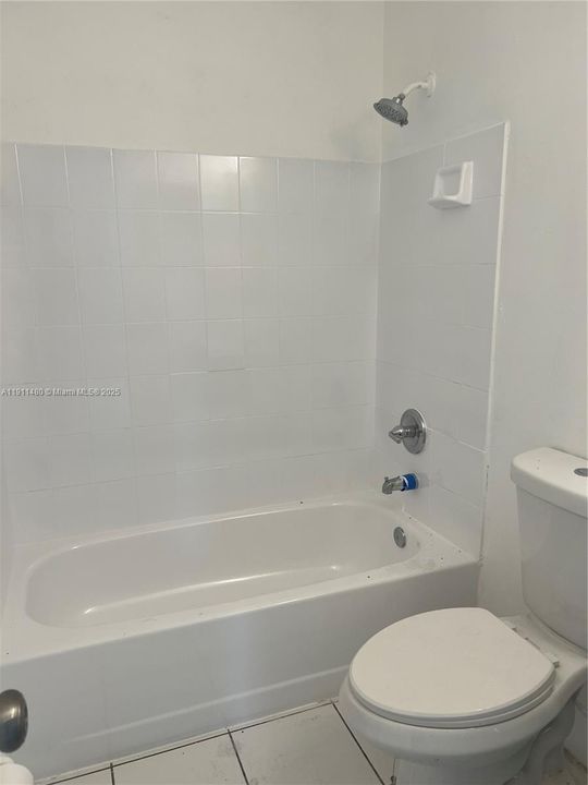 For Rent: $1,995 (2 beds, 1 baths, 741 Square Feet)
