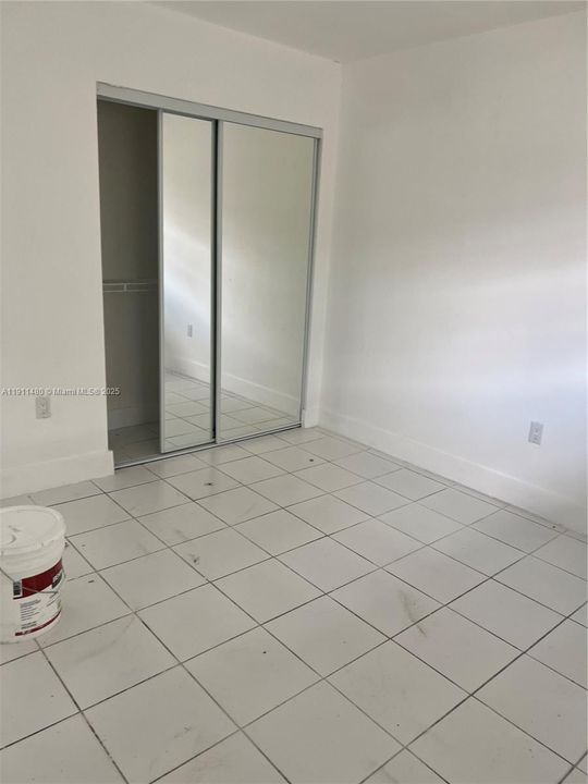 For Rent: $1,995 (2 beds, 1 baths, 741 Square Feet)