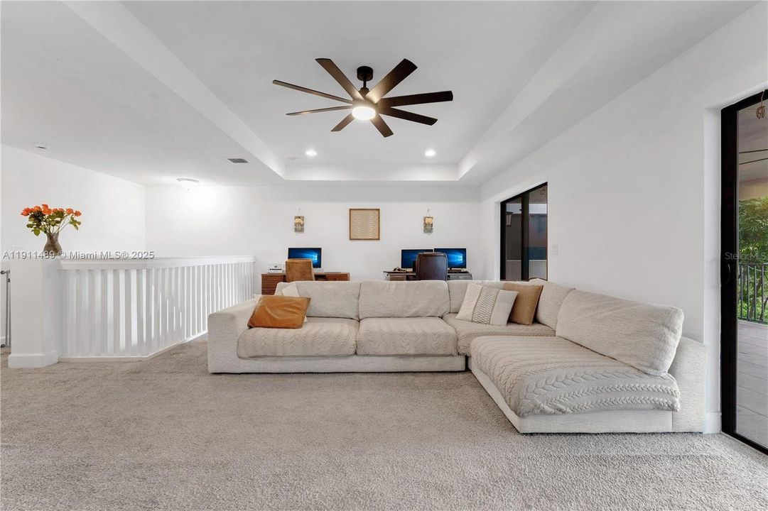 For Rent: $3,650 (3 beds, 2 baths, 1932 Square Feet)