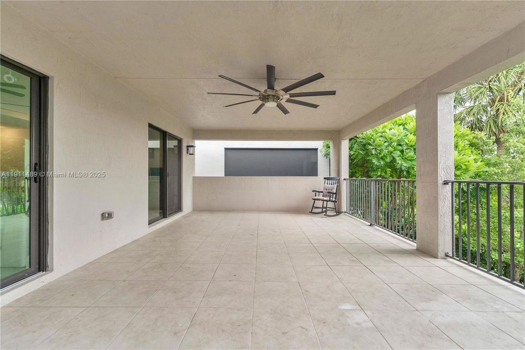 For Rent: $3,650 (3 beds, 2 baths, 1932 Square Feet)