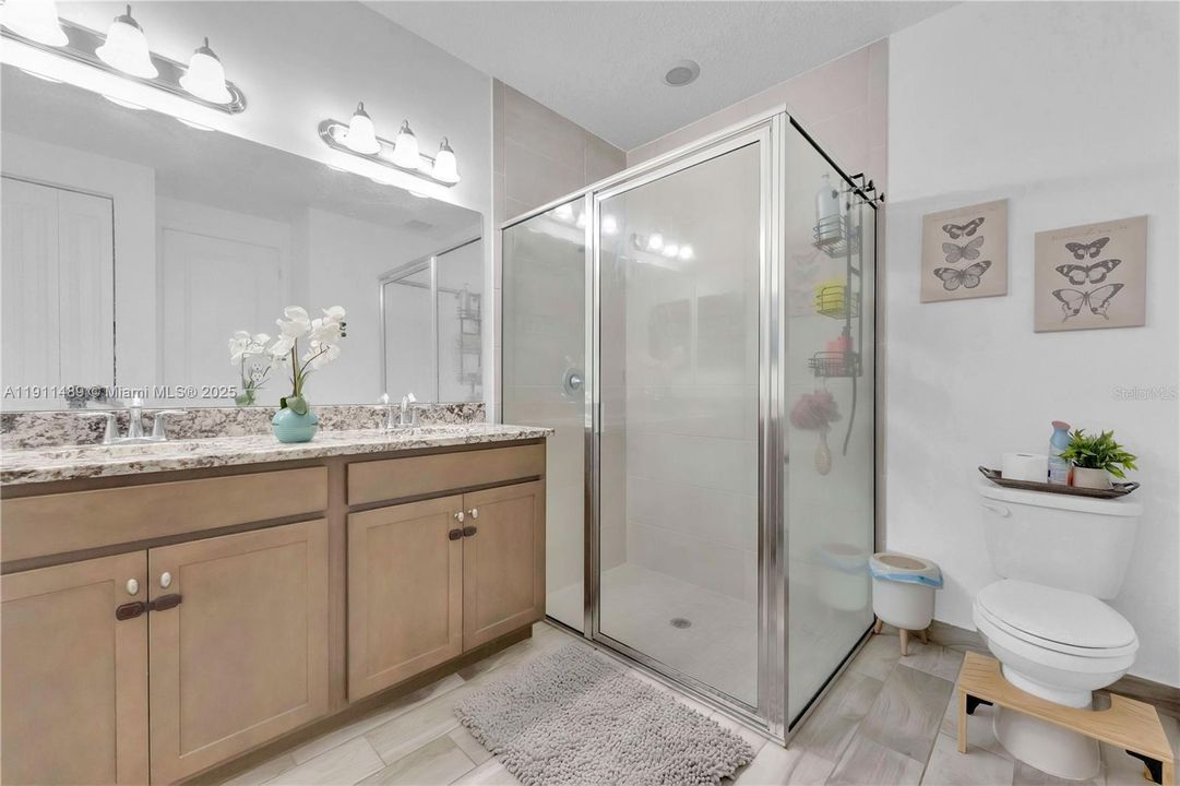 For Rent: $3,650 (3 beds, 2 baths, 1932 Square Feet)