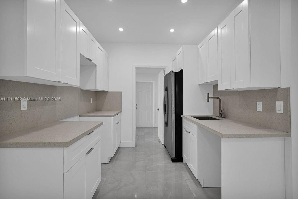 待售: $475,000 (3 贝兹, 2 浴室, 1104 平方英尺)