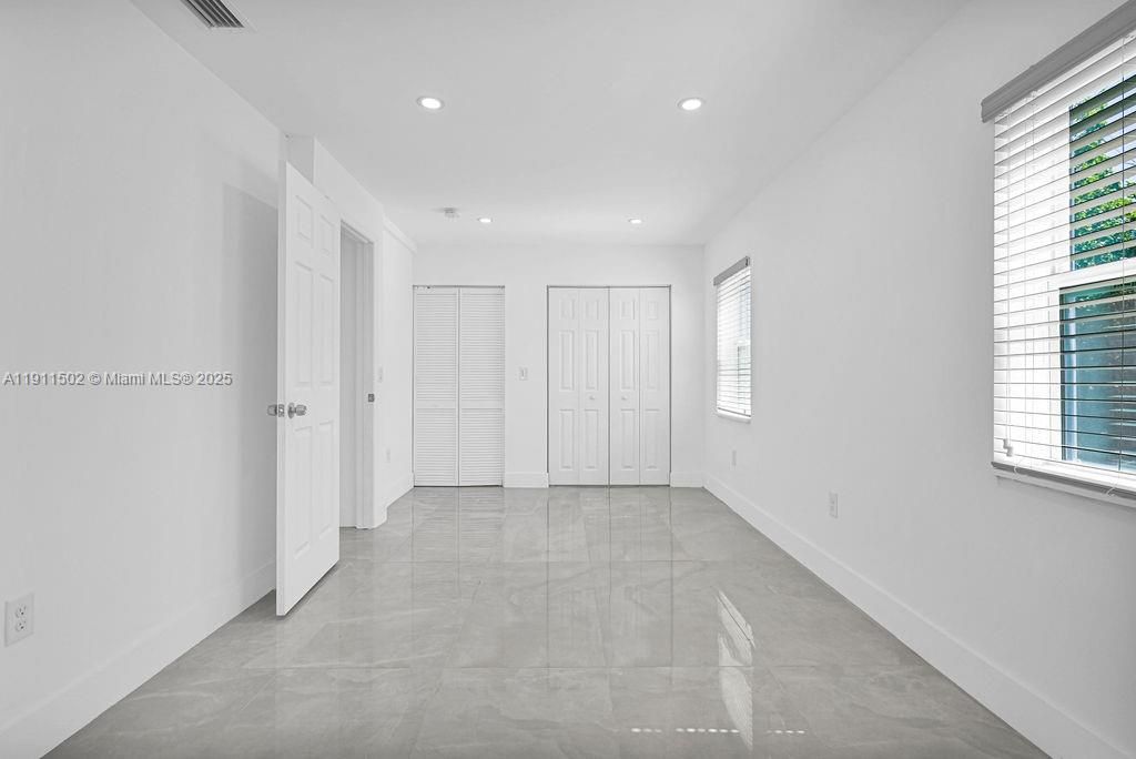 待售: $475,000 (3 贝兹, 2 浴室, 1104 平方英尺)