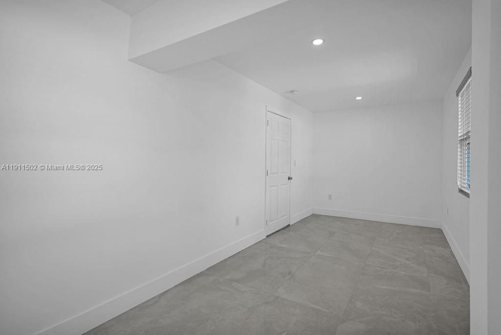 待售: $475,000 (3 贝兹, 2 浴室, 1104 平方英尺)