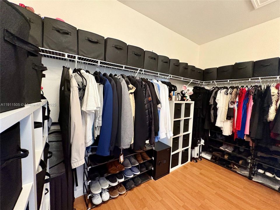 На продажу: $1,250,000 (5 спален, 4 ванн, 3636 Квадратных фут)