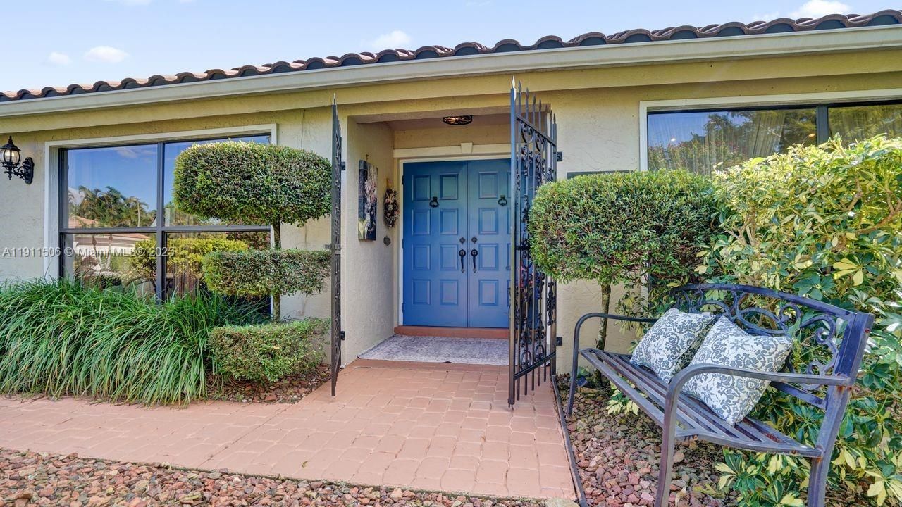 For Sale: $675,000 (3 beds, 2 baths, 2020 Square Feet)