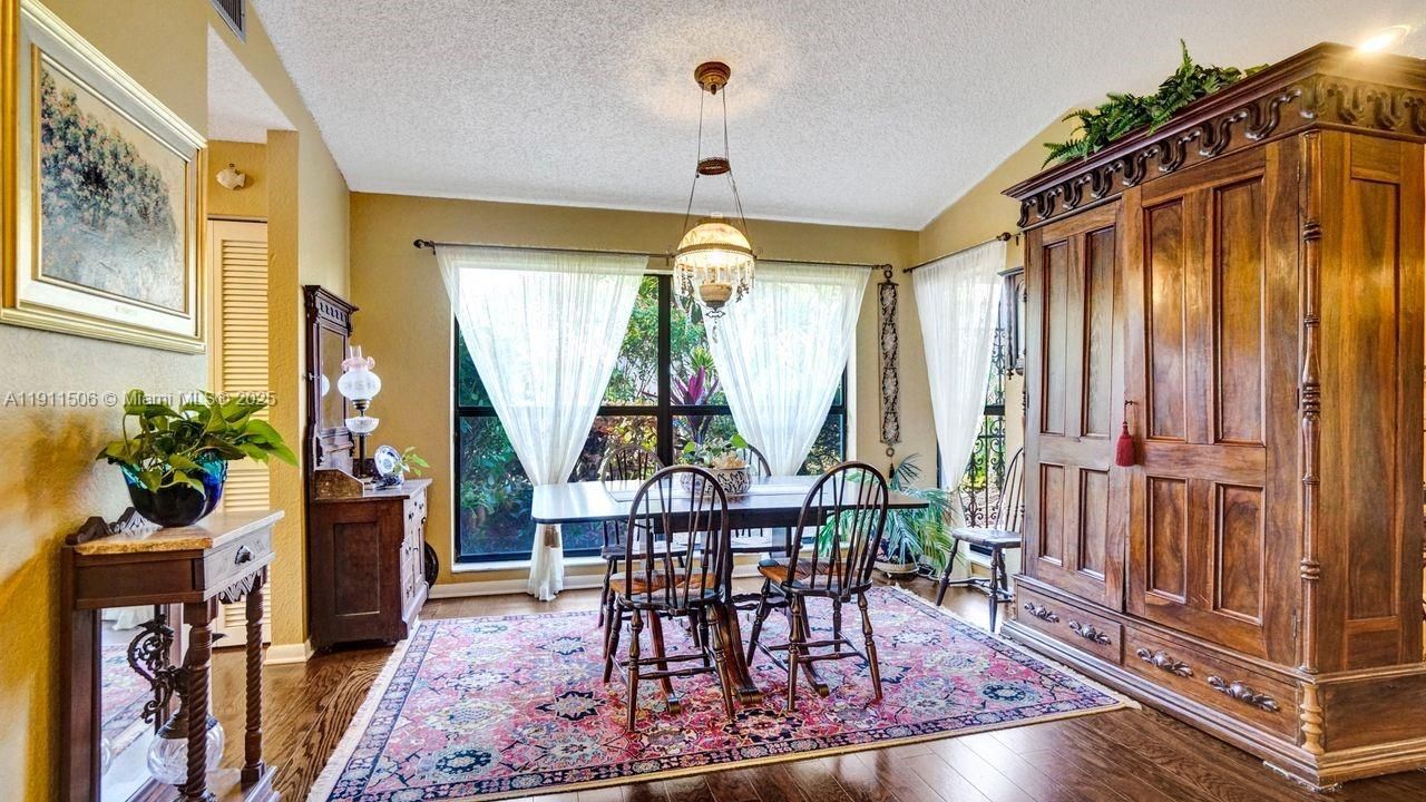 For Sale: $675,000 (3 beds, 2 baths, 2020 Square Feet)