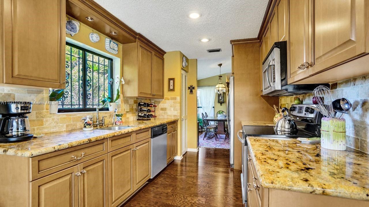 For Sale: $675,000 (3 beds, 2 baths, 2020 Square Feet)