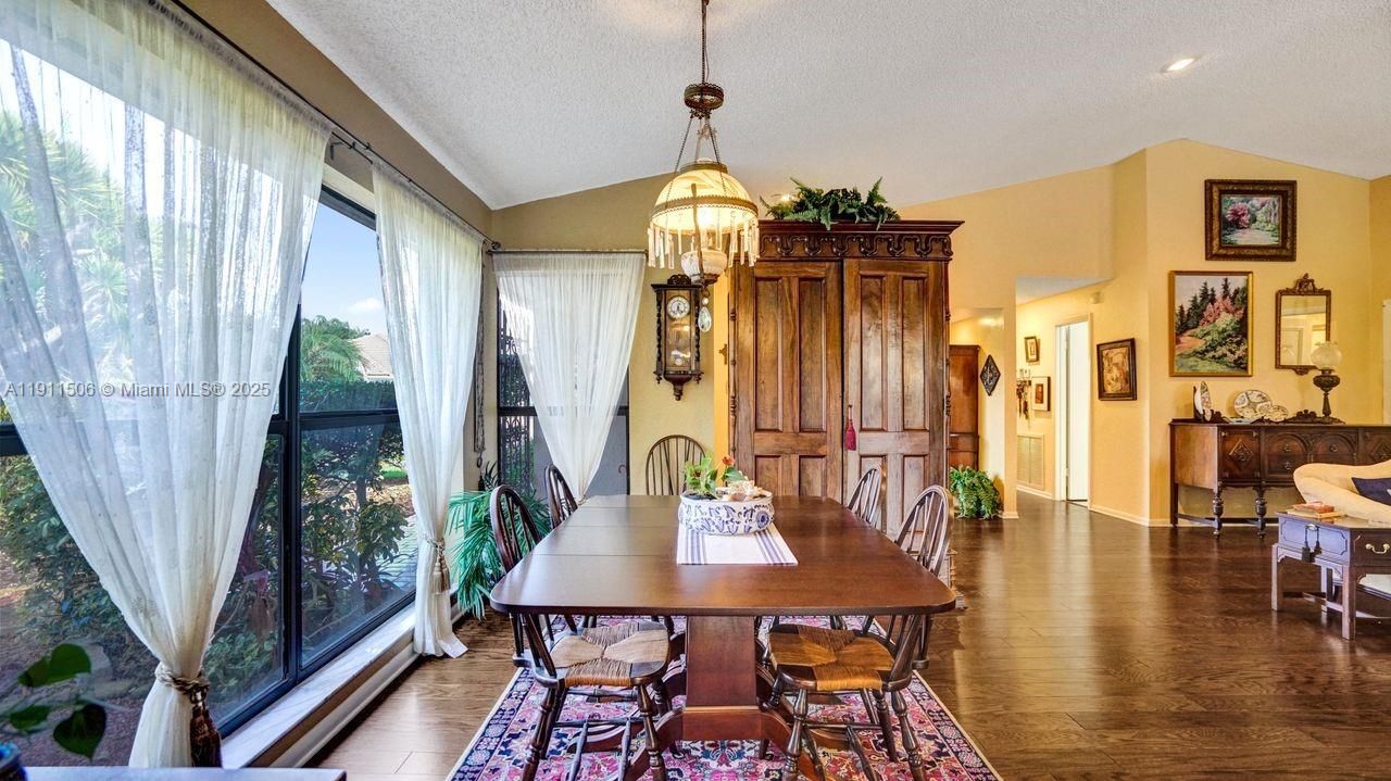 For Sale: $675,000 (3 beds, 2 baths, 2020 Square Feet)