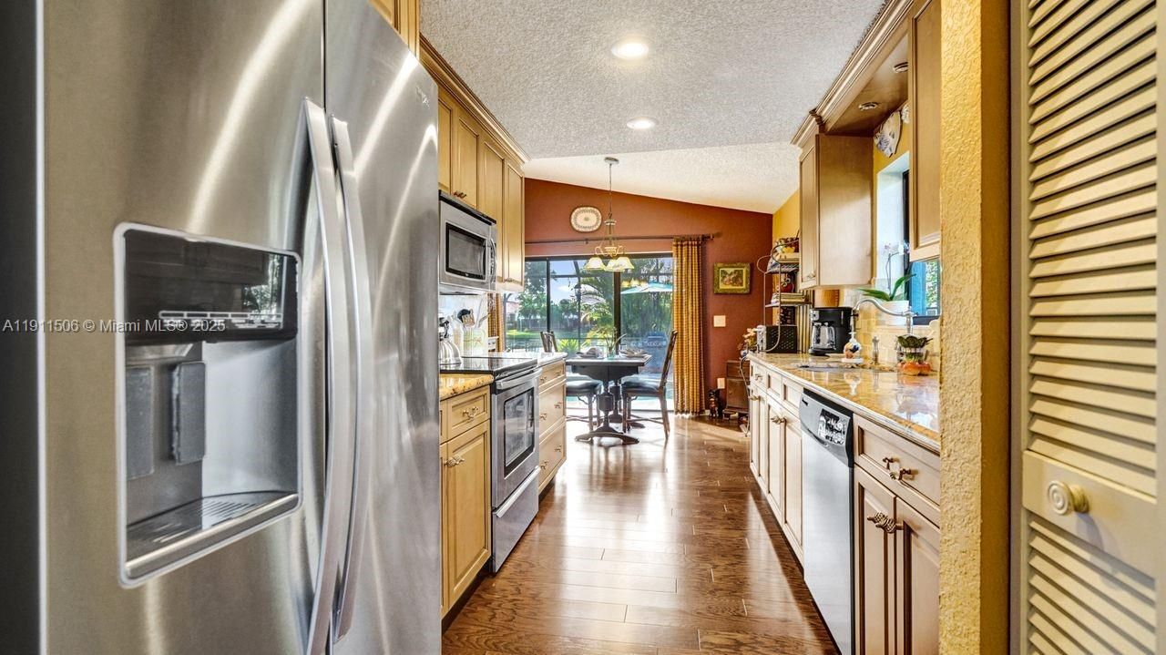 For Sale: $675,000 (3 beds, 2 baths, 2020 Square Feet)