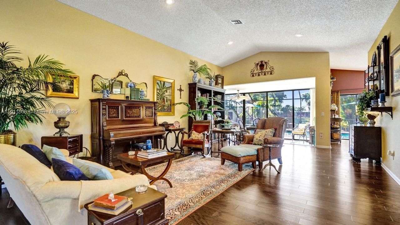 For Sale: $675,000 (3 beds, 2 baths, 2020 Square Feet)