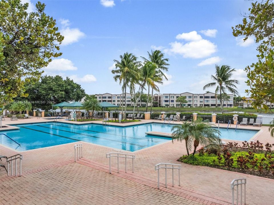 En Venta: $120,000 (2 camas, 2 baños, 827 Pies cuadrados)