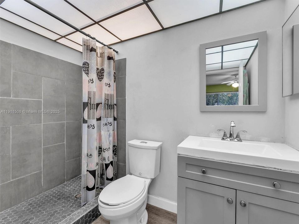 En Venta: $120,000 (2 camas, 2 baños, 827 Pies cuadrados)