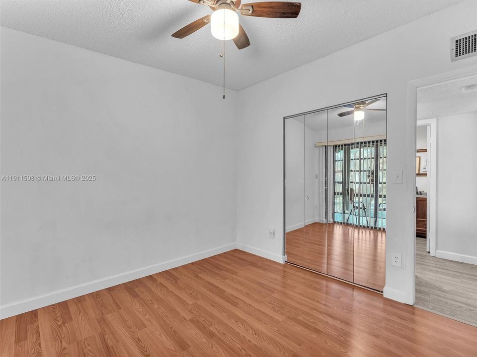 En Venta: $120,000 (2 camas, 2 baños, 827 Pies cuadrados)