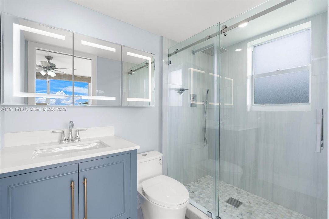 En Venta: $184,000 (2 camas, 2 baños, 1000 Pies cuadrados)