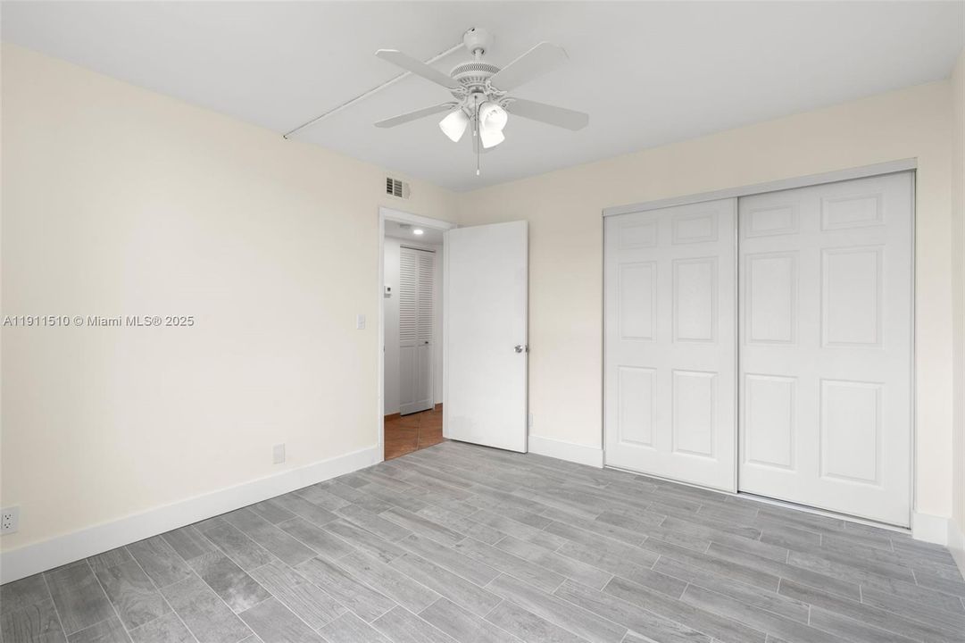 En Venta: $184,000 (2 camas, 2 baños, 1000 Pies cuadrados)