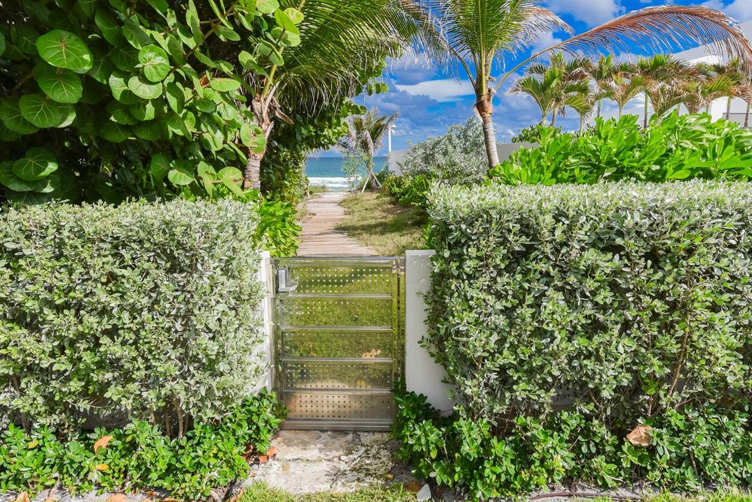 250 Algoma Rd Palm Beach FL-print-064-02