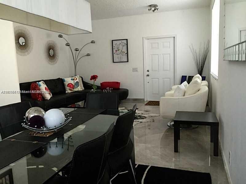 For Sale: $720,000 (3 beds, 2 baths, 1620 Square Feet)