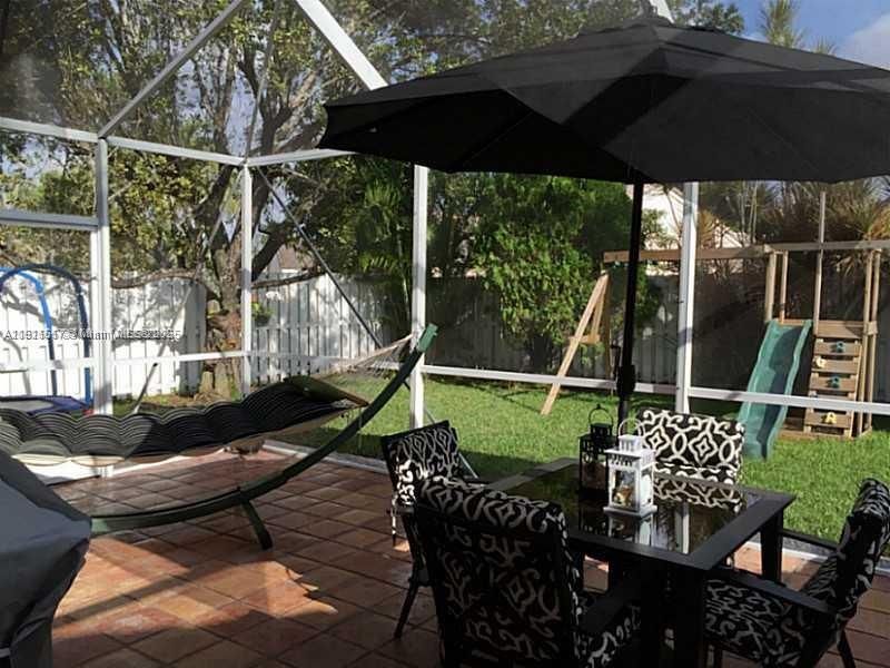 For Sale: $720,000 (3 beds, 2 baths, 1620 Square Feet)