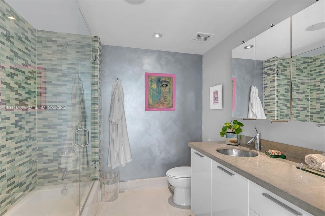 For Sale: $3,250,000 (3 beds, 3 baths, 2024 Square Feet)