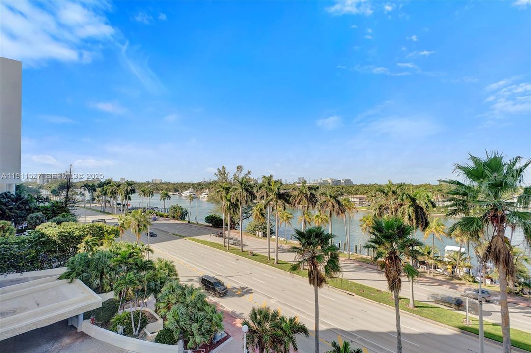 На продажу: $720,000 (2 спален, 2 ванн, 1253 Квадратных фут)