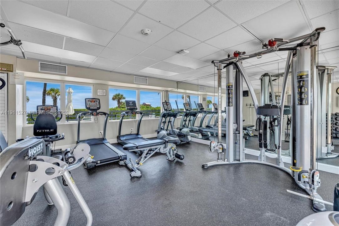 На продажу: $720,000 (2 спален, 2 ванн, 1253 Квадратных фут)