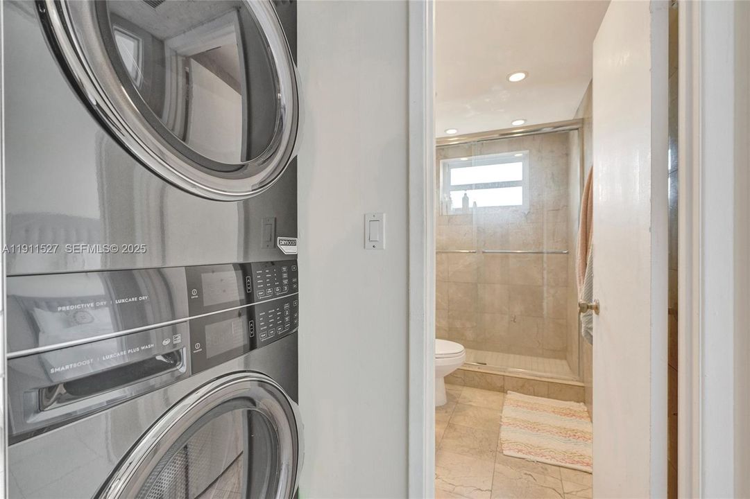 На продажу: $720,000 (2 спален, 2 ванн, 1253 Квадратных фут)