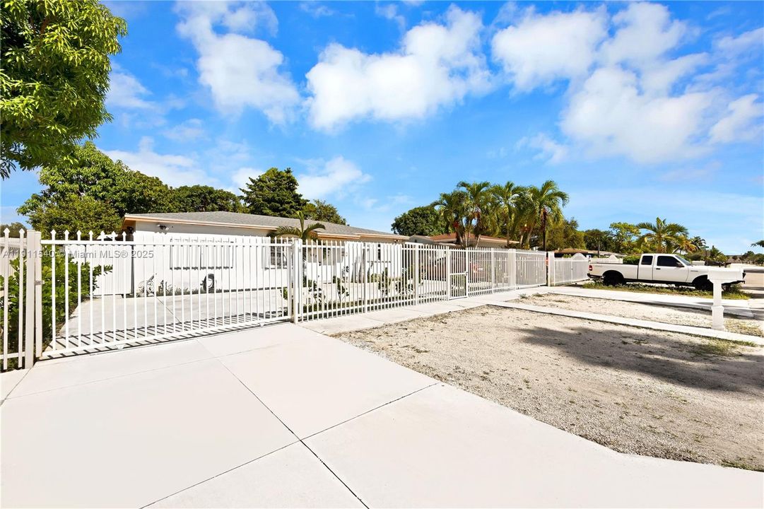 待售: $520,000 (3 贝兹, 2 浴室, 1317 平方英尺)