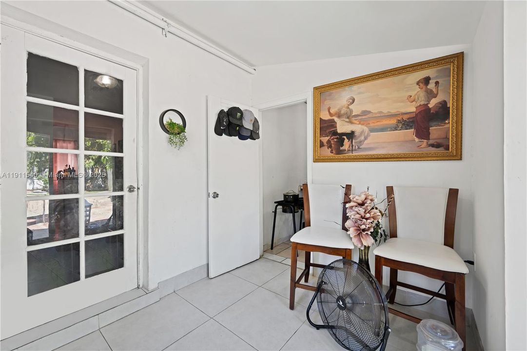 待售: $520,000 (3 贝兹, 2 浴室, 1317 平方英尺)