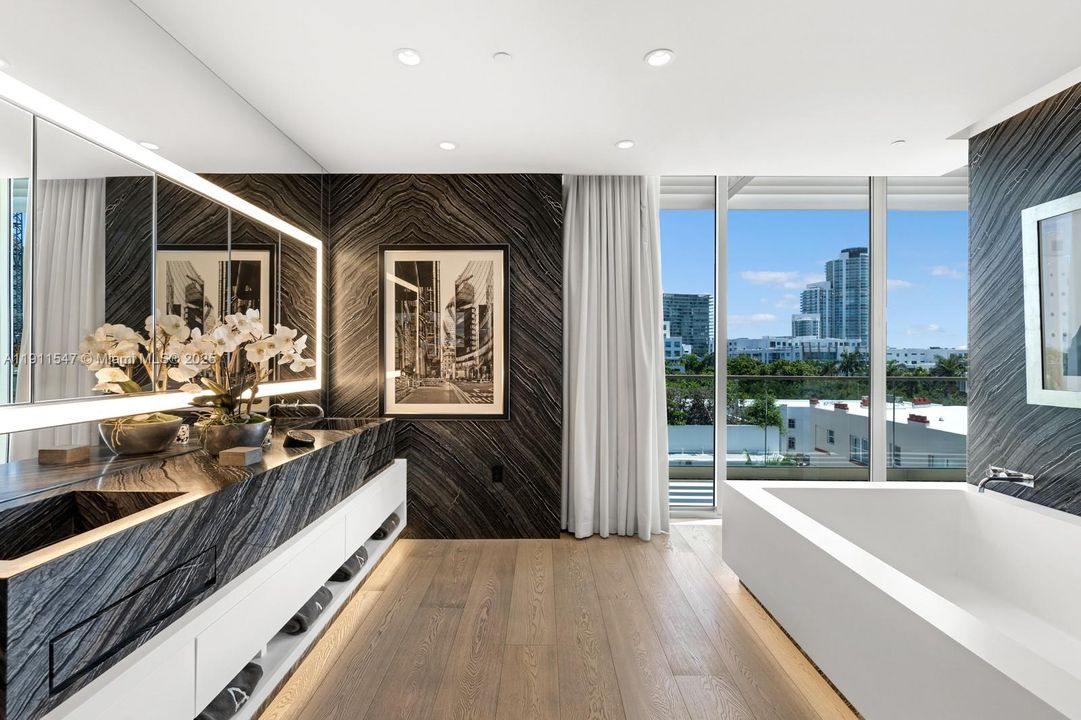 待售: $8,800,000 (4 贝兹, 4 浴室, 3705 平方英尺)