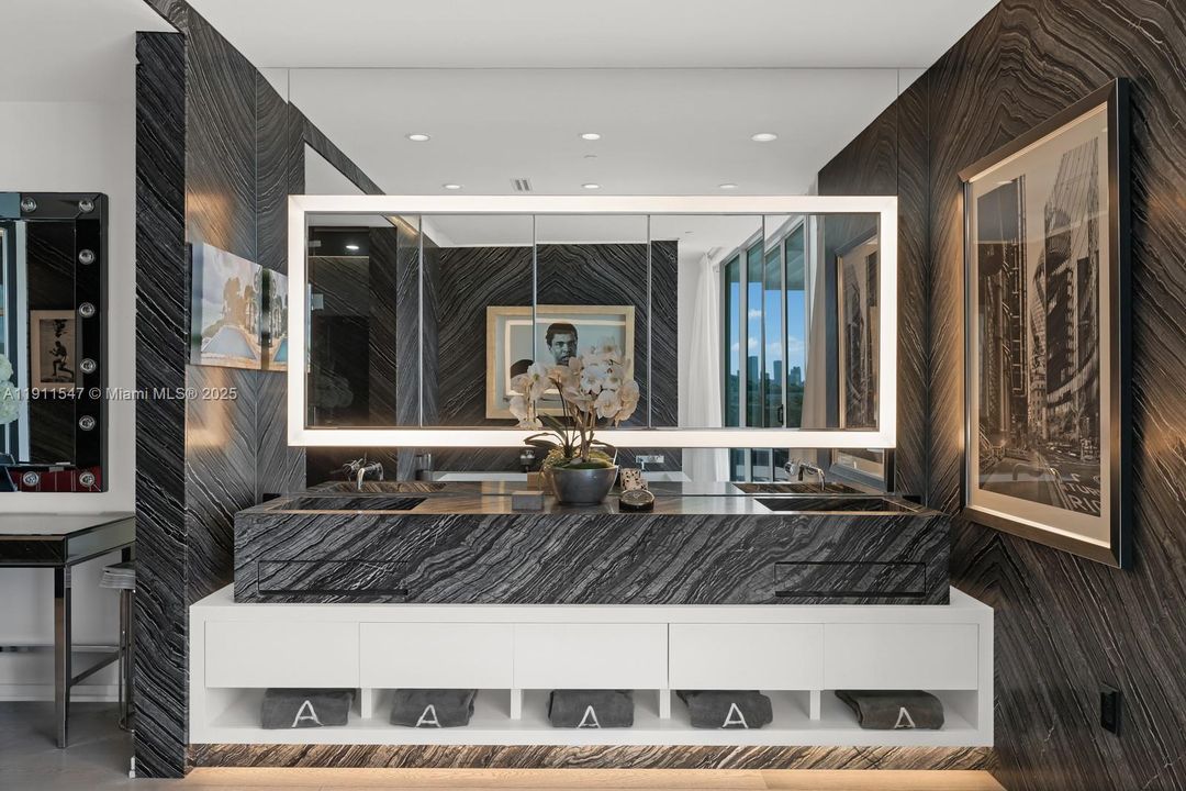 待售: $8,800,000 (4 贝兹, 4 浴室, 3705 平方英尺)