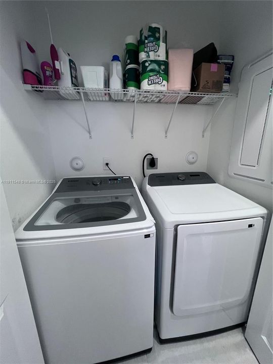 出租: $3,500 (4 贝兹, 2 浴室, 1820 平方英尺)