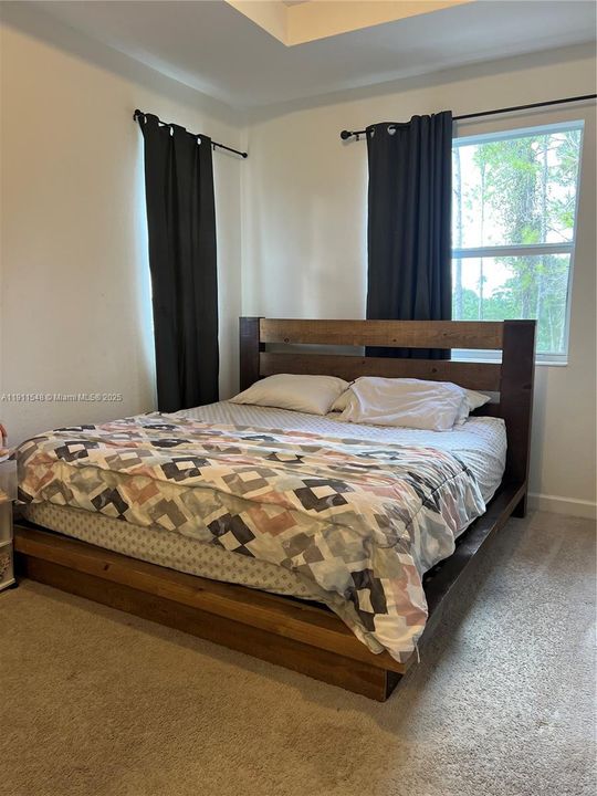 出租: $3,500 (4 贝兹, 2 浴室, 1820 平方英尺)