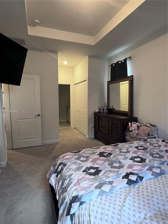 出租: $3,500 (4 贝兹, 2 浴室, 1820 平方英尺)