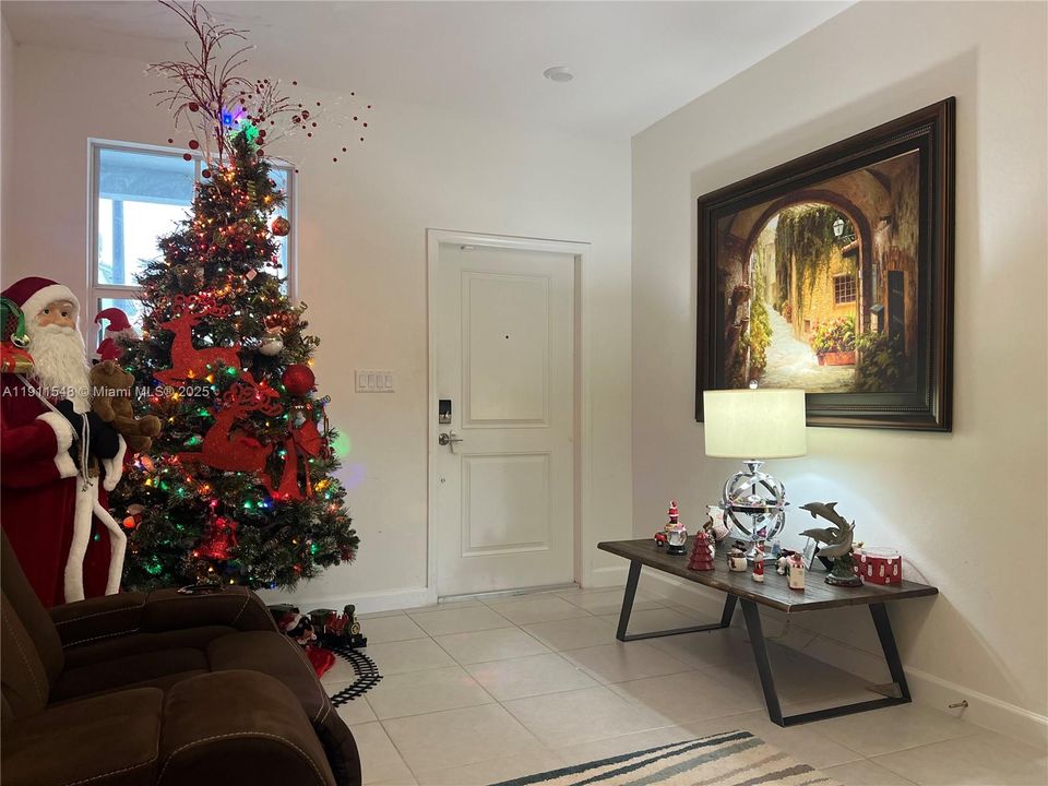 出租: $3,500 (4 贝兹, 2 浴室, 1820 平方英尺)