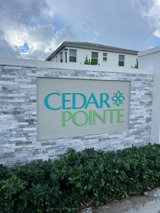 出租: $3,500 (4 贝兹, 2 浴室, 1820 平方英尺)