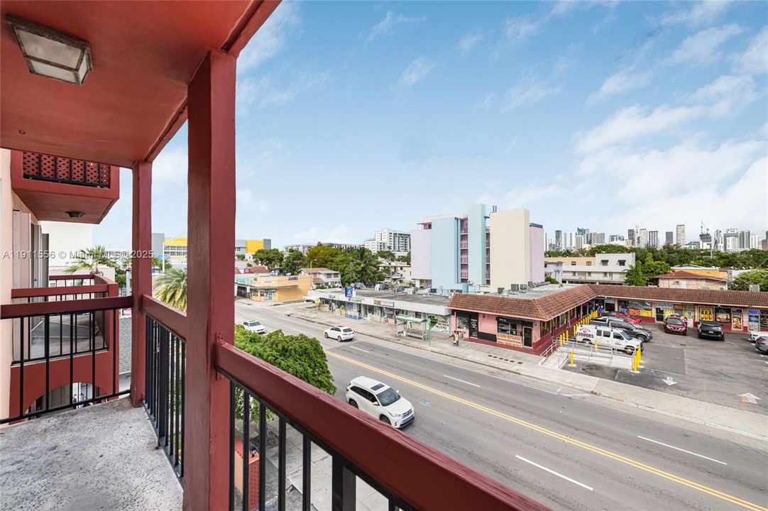 最近租的: $2,250 (2 贝兹, 2 浴室, 907 平方英尺)