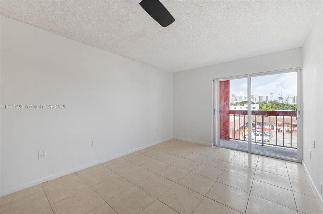 最近租的: $2,250 (2 贝兹, 2 浴室, 907 平方英尺)