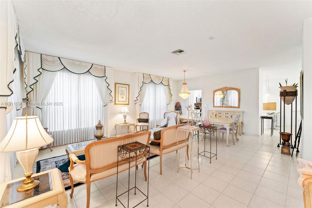 待售: $987,500 (4 贝兹, 3 浴室, 2846 平方英尺)