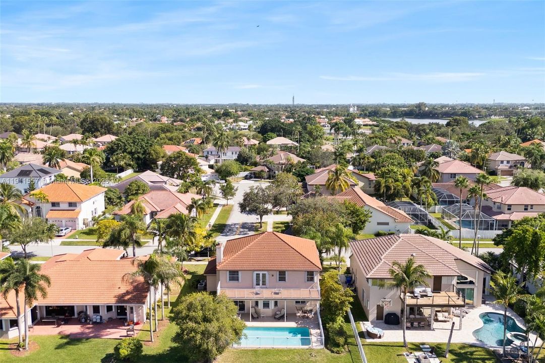 待售: $987,500 (4 贝兹, 3 浴室, 2846 平方英尺)