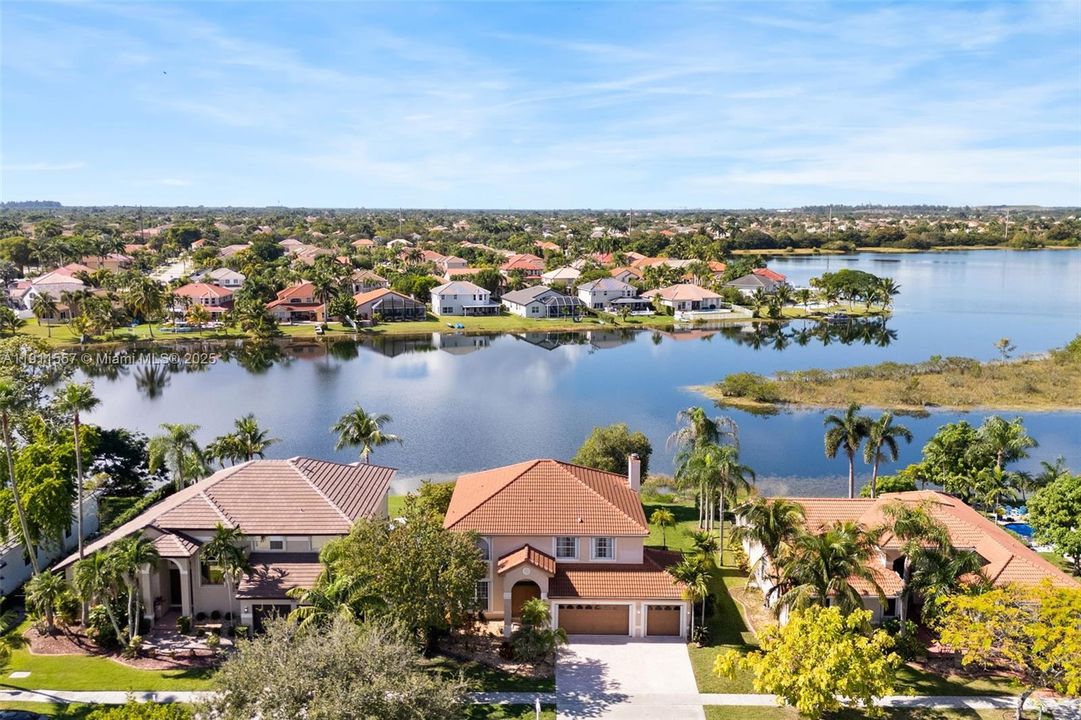 待售: $987,500 (4 贝兹, 3 浴室, 2846 平方英尺)