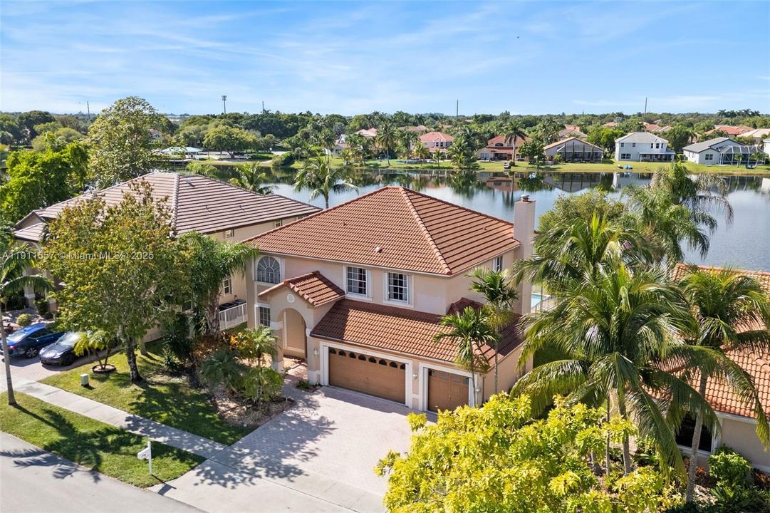 待售: $987,500 (4 贝兹, 3 浴室, 2846 平方英尺)