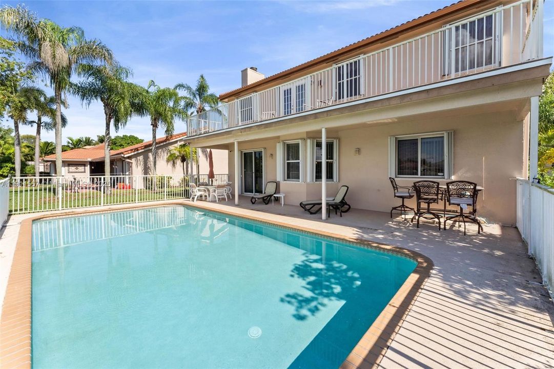 待售: $987,500 (4 贝兹, 3 浴室, 2846 平方英尺)