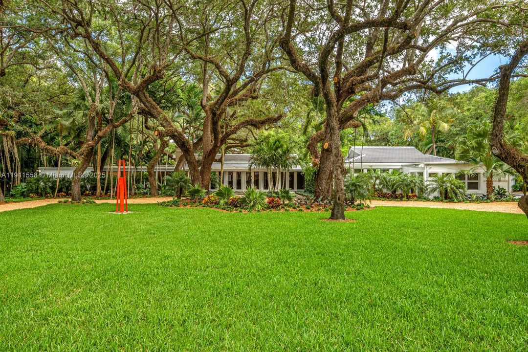 For Rent: $27,000 (6 beds, 4 baths, 5330 Square Feet)