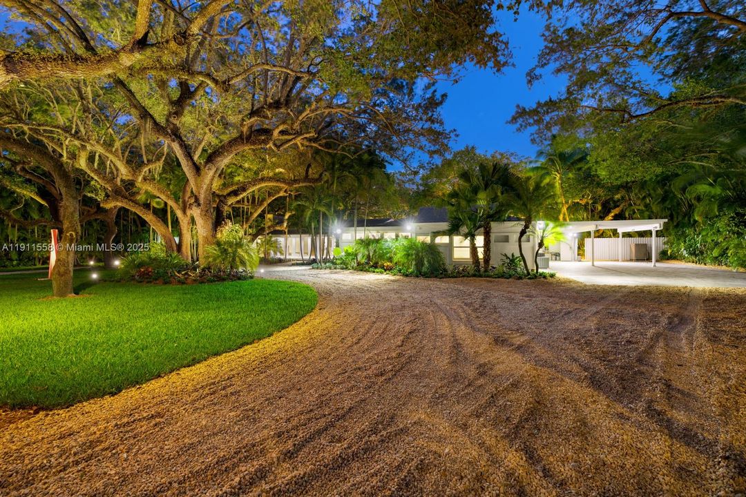 For Rent: $27,000 (6 beds, 4 baths, 5330 Square Feet)