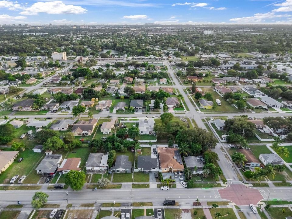 待售: $550,000 (3 贝兹, 2 浴室, 1388 平方英尺)