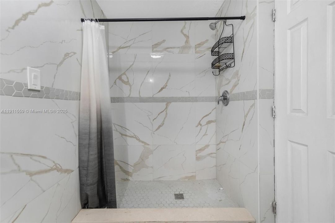 待售: $550,000 (3 贝兹, 2 浴室, 1388 平方英尺)